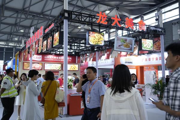 pp电子网站美食亮相上海国际餐饮食材展览会，预制菜产品备受瞩目